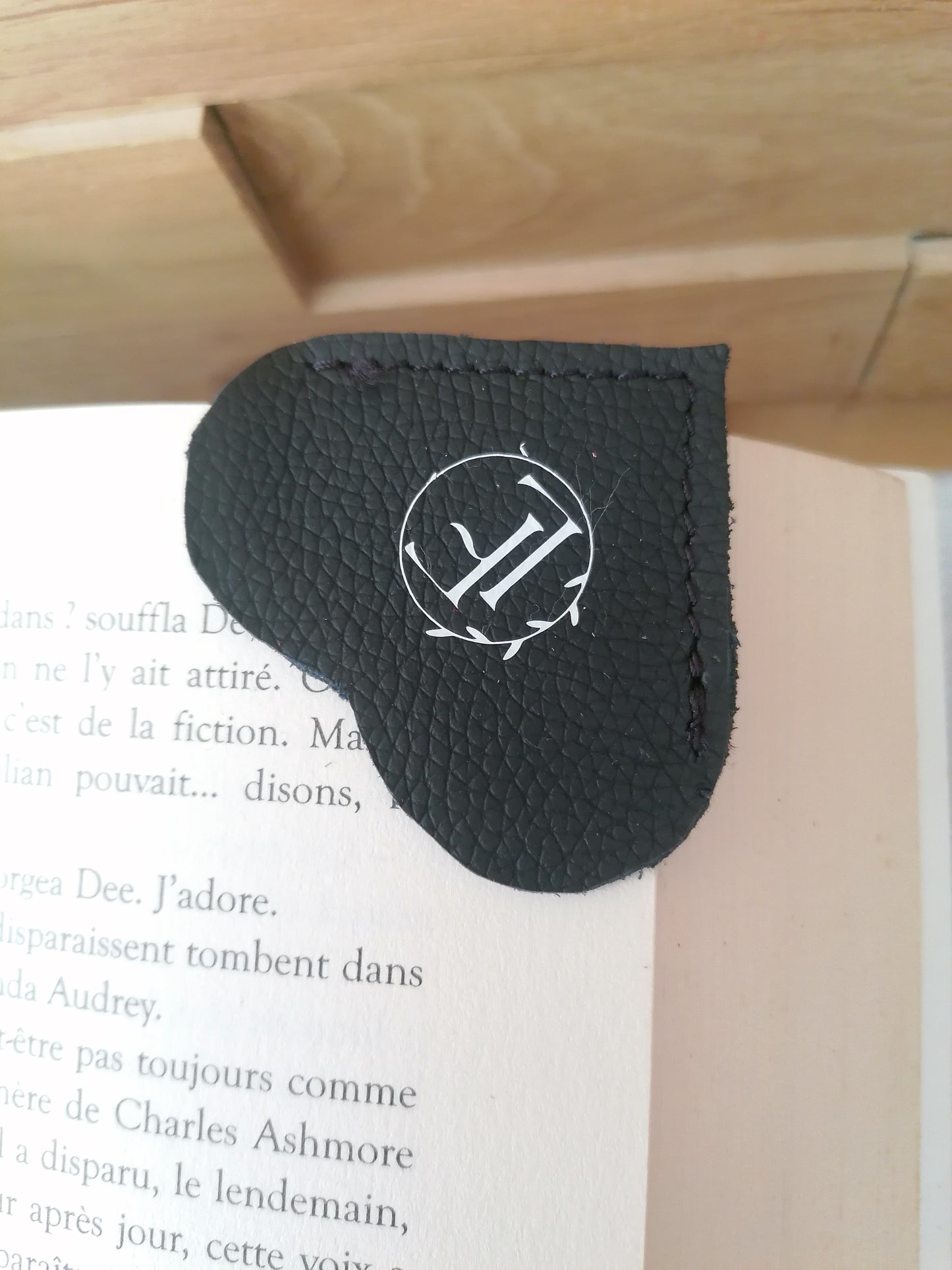 Marque page cœur d'angle en cuir