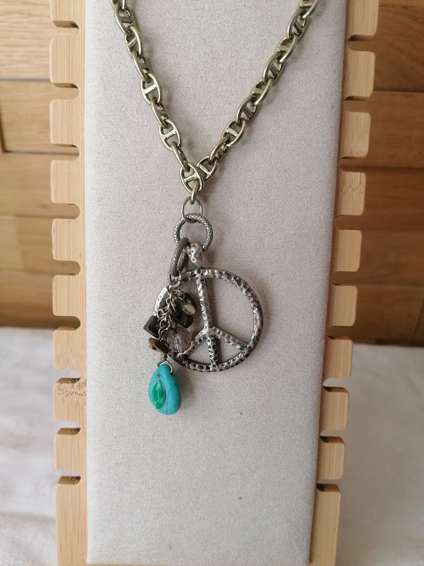 Collier peace and love unique