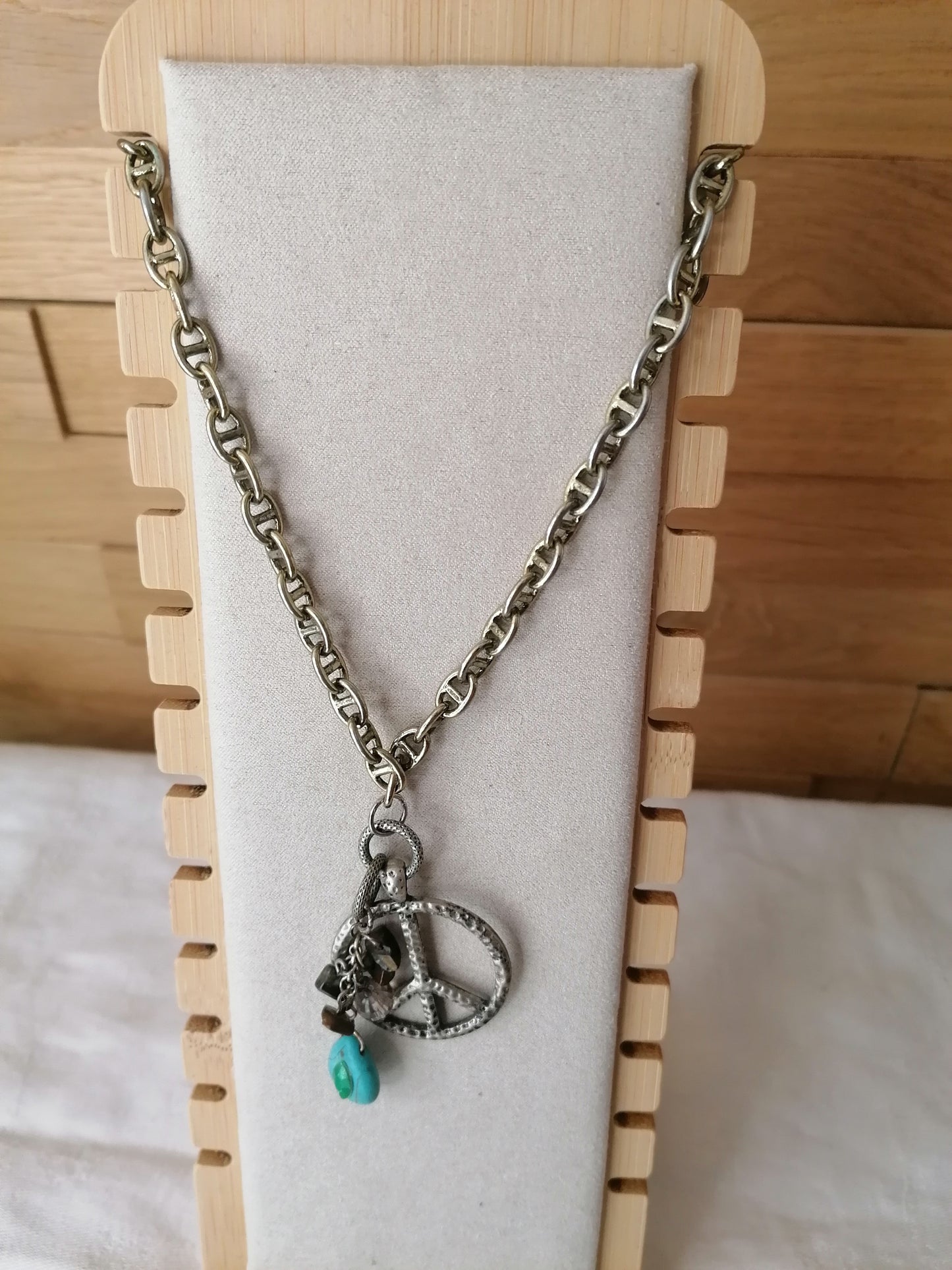 Collier peace and love unique