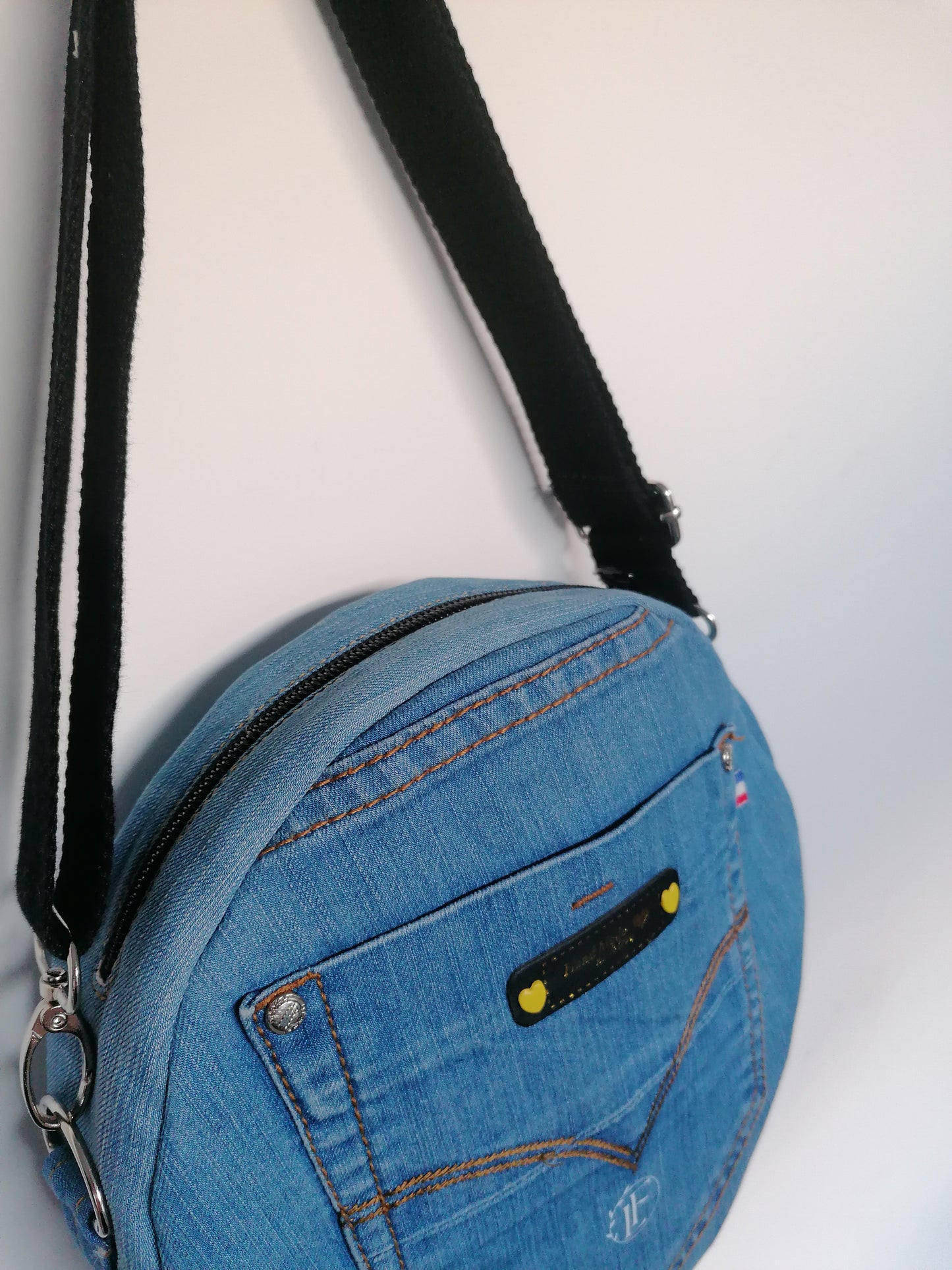 Sac à main en jeans upcyclés unique