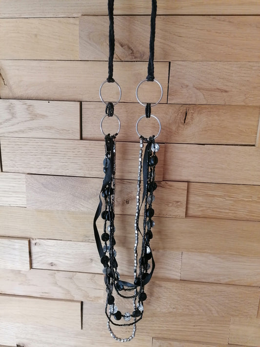 Collier noir multiple "Edition unique"